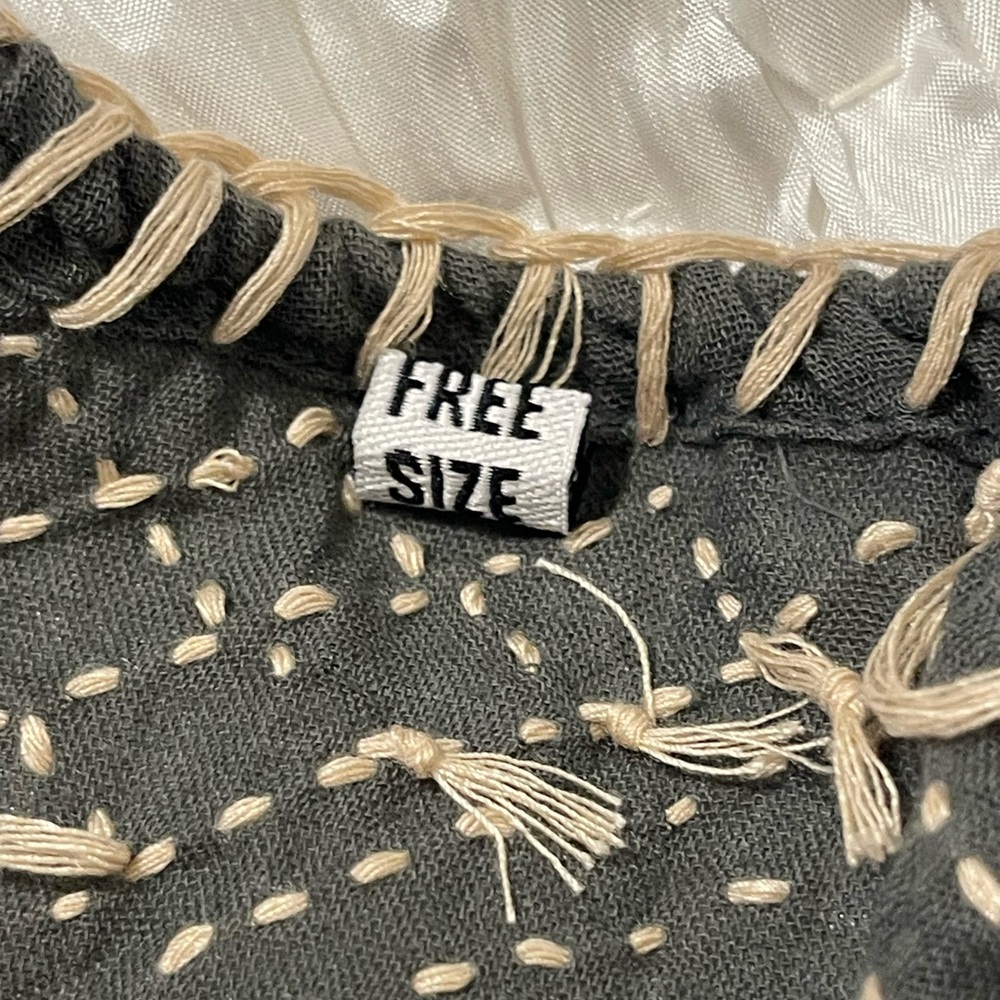 Bohemian World Market top made in India, O/S🩶 - Picture 11 of 11